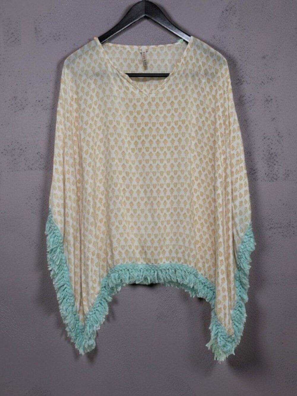 ☀️ RAGA Boho Fringe Poncho Top / Beach Cover Up - Size Medium ☀️